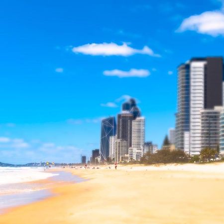 Berkeley On The Beach Gold Coast Exterior photo