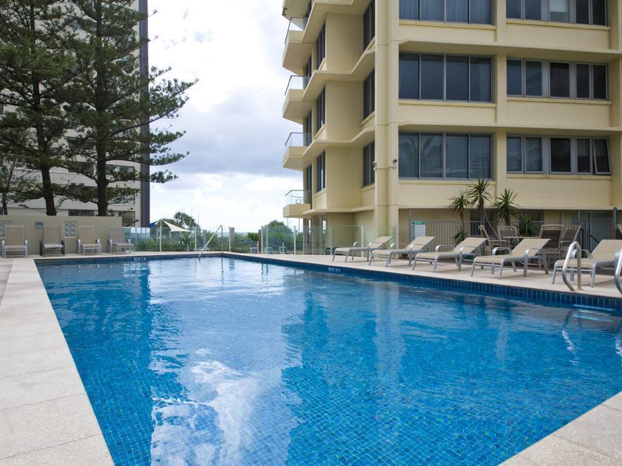 Berkeley On The Beach Gold Coast Exterior photo