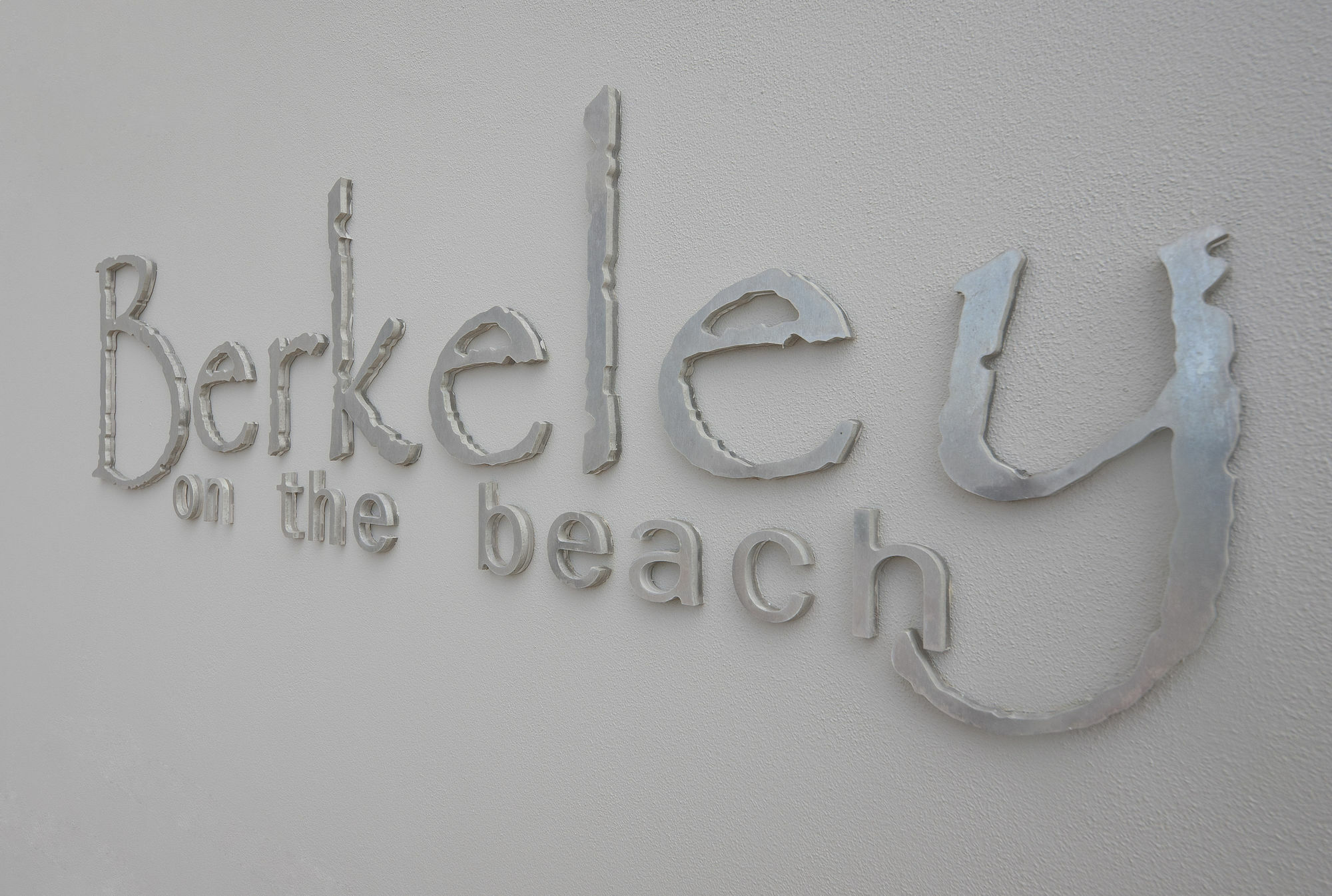 Berkeley On The Beach Gold Coast Exterior photo